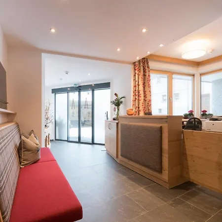 Anthony's Peaks & Pillows 4*