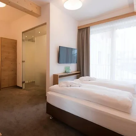 Anthony's Peaks & Pillows Apartmanhotel