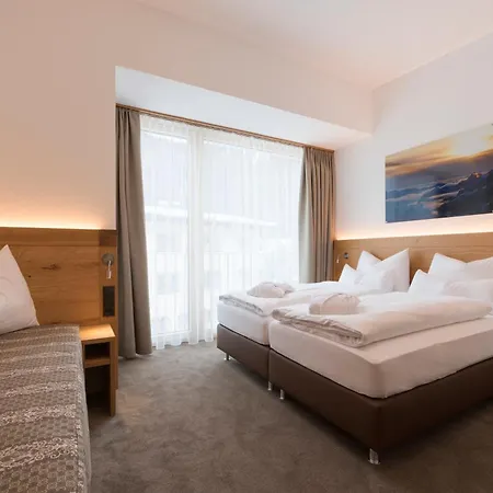 Anthony's Peaks & Pillows Apartmanhotel 4*