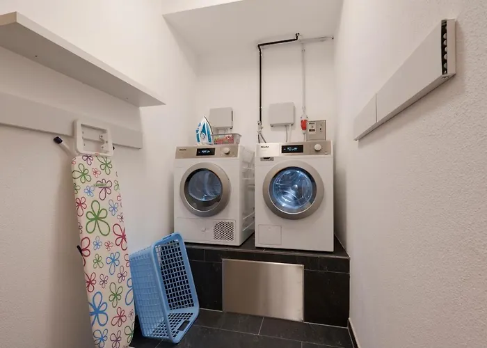 Anthony's Peaks & Pillows Apartmanhotel