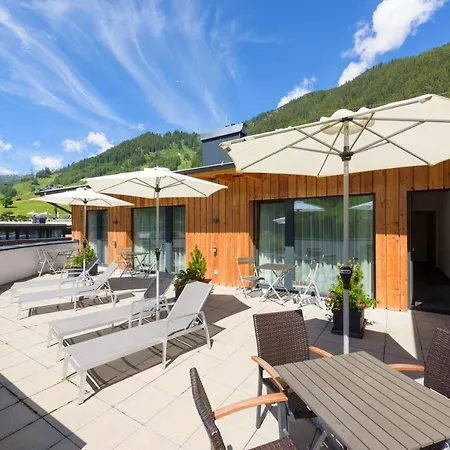 Anthony's Peaks & Pillows Aparthotel 4*